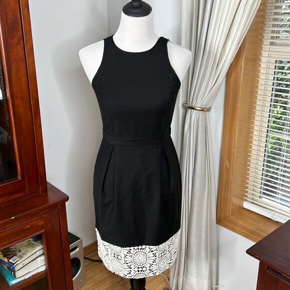 Ann Taylor Sheath Dress - Picture 3 of 11